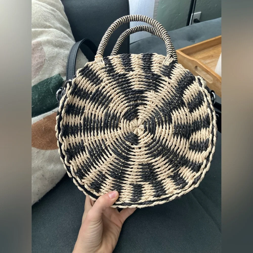 NWOT MMS PURSE WOVEN CIRCLE BAG - Picture 2 of 7
